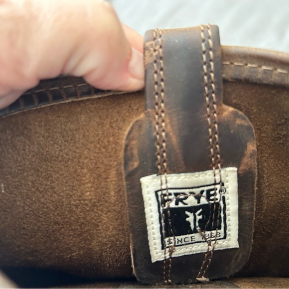 Pre-Owned authentic Frye brown leather boots. Worn a few times. Size 7.5 - Picture 1 of 6